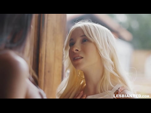 ❤️ Dekle pride domov čez nekaj mesecev in na koncu poje pičko svoje mačehe ❤️ Trdi porniči na sl.porn-milf300.ru ☑