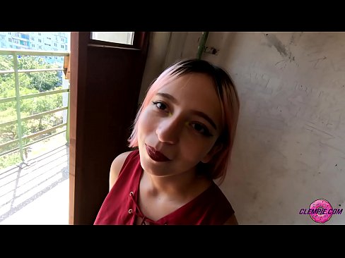 ❤️ Študentka čutno sesa neznanca v zaledju - sperma na njegovem obrazu ❤️ Trdi porniči na sl.porn-milf300.ru ☑